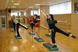 http://www.fitness-portal.ru/images/aerobics_step_2s.jpg